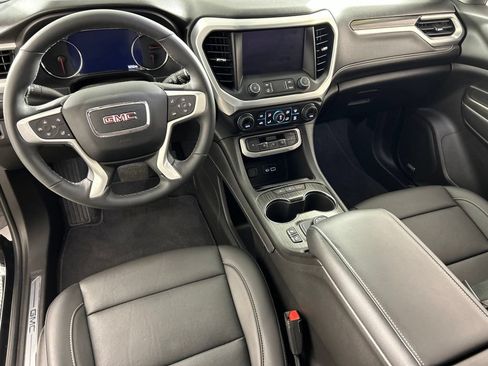 Used 2023 GMC Acadia SLT w/ Technology Package FWD image 8