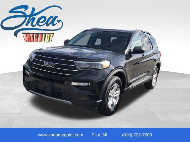 Used 2023 Ford Explorer XLT AWD/4WD image 1