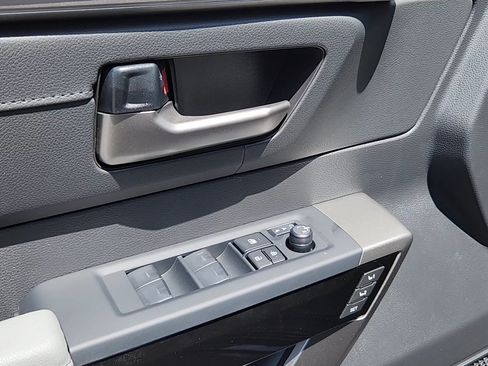 New 2026 Toyota Tundra Limited AWD/4WD image 7