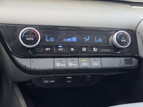 Certified 2025 Hyundai Elantra Sport FWD image 22