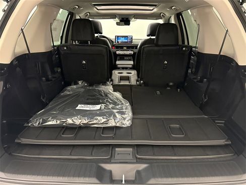 New 2026 Honda Pilot Touring image 13