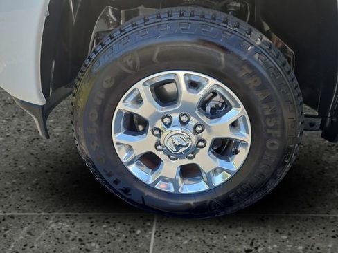 Used 2024 RAM 2500 Laramie AWD/4WD image 16