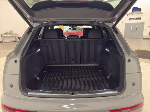 Used 2021 Audi SQ5 Prestige image 17