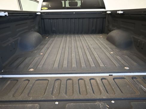 Used 2016 Toyota Tundra SR5 w/ SR5 Upgrade Package image 19