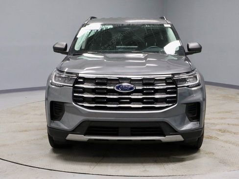 Certified 2025 Ford Explorer Active image 8