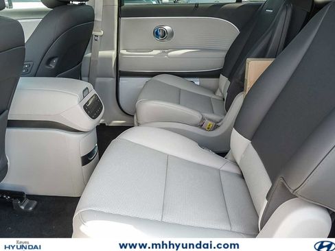 New 2026 Hyundai Ioniq 9 Limited AWD/4WD image 23
