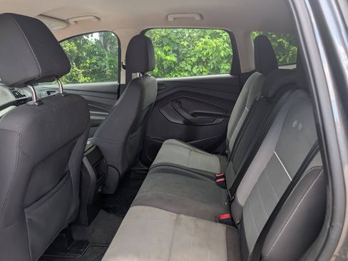Used 2015 Ford Escape SE FWD image 4