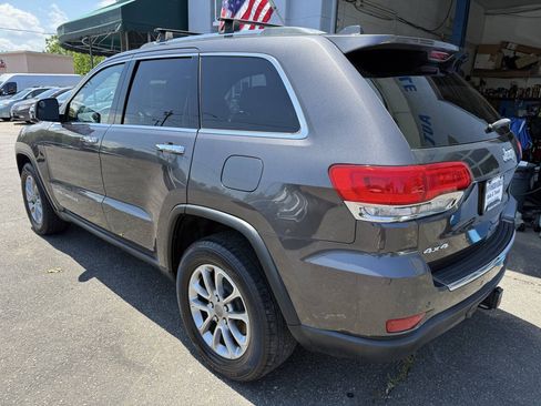 Used 2015 Jeep Grand Cherokee Limited w/ Trailer Tow Group IV AWD/4WD image 8