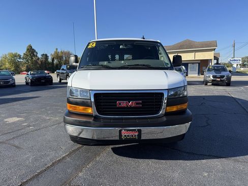 Used 2024 GMC Savana 2500 Work Van w/ Driver Convenience Package image 2