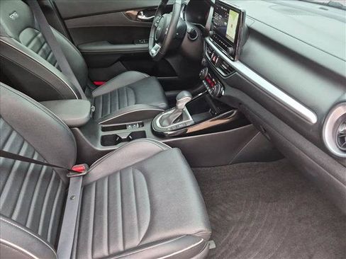 Used 2024 Kia Forte GT-Line w/ GT-Line Premium Package FWD image 21