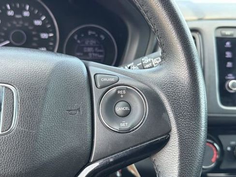 Used 2022 Honda HR-V Sport image 25