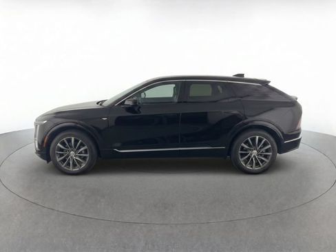 Used 2025 Cadillac Optiq Luxury 1 AWD/4WD image 6