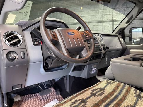 Used 2014 Ford F350 XLT w/ XLT Interior Package AWD/4WD image 10