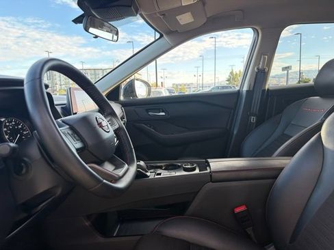 Used 2025 Nissan Rogue SV AWD/4WD image 22