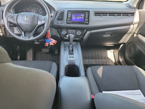 Used 2022 Honda HR-V LX image 16