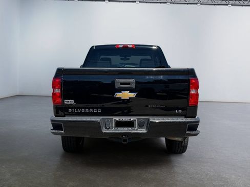 Used 2019 Chevrolet Silverado 1500 Custom w/ Custom Convenience Package AWD/4WD image 4