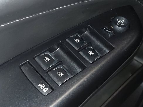 Used 2016 Cadillac SRX Luxury image 27