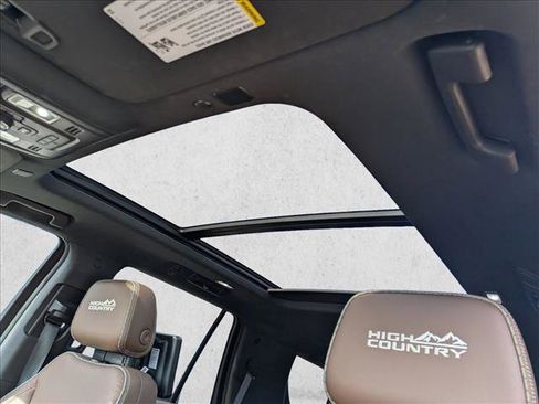 Used 2021 Chevrolet Tahoe High Country image 17