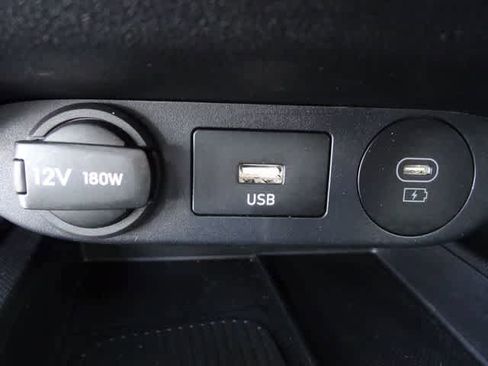 Used 2025 Hyundai Elantra SEL FWD image 42
