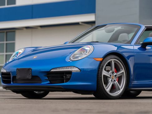 Used 2015 Porsche 911 Targa 4S image 26