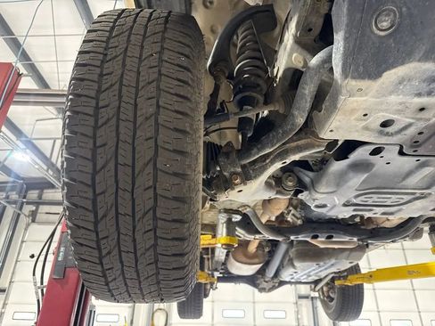 Used 2019 Toyota 4Runner TRD Off-Road AWD/4WD image 24