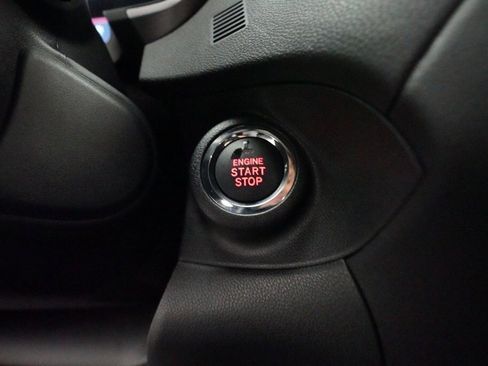 Used 2025 Subaru Ascent Premium image 31