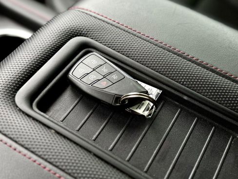 Used 2022 Chevrolet Suburban RST w/ Luxury Package image 25