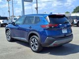 Used 2023 Nissan Rogue SV image 2
