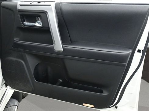 Used 2019 Toyota 4Runner Limited image 19