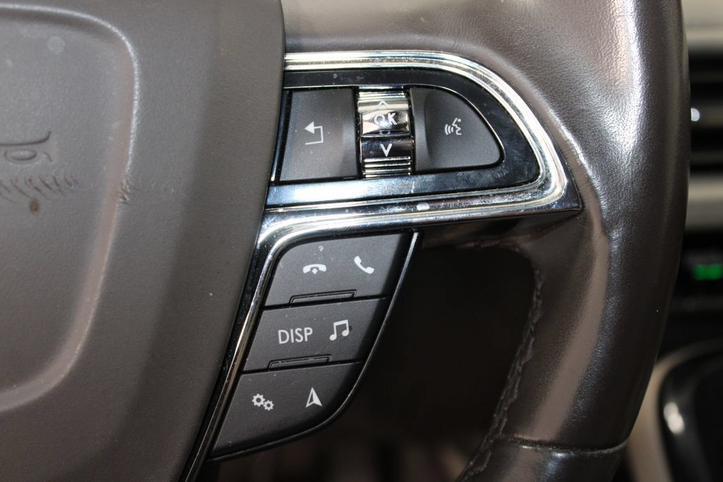 Used 2023 Lincoln Nautilus Reserve w/ Equipment Group 201A FWD image 28