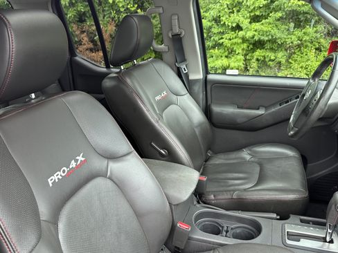 Used 2010 Nissan Frontier PRO-4X w/ Pro-4x Value Truck Pkg AWD/4WD image 33
