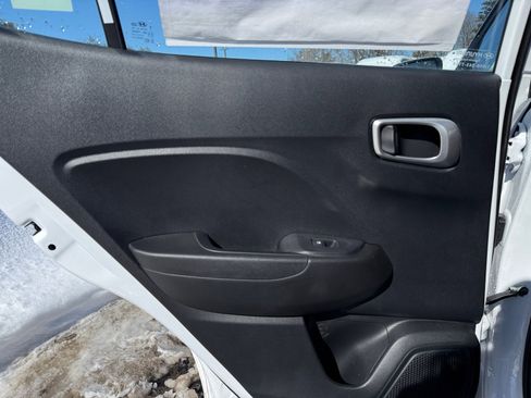 New 2025 Hyundai Venue SEL FWD image 23