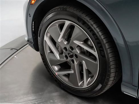 New 2026 Genesis GV60 Advance image 12