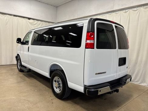 Used 2025 Chevrolet Express 2500 LT w/ LT Preferred Equipment Group RWD image 5
