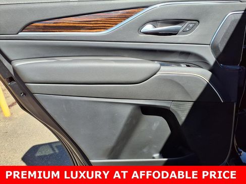 Used 2021 Cadillac Escalade Premium Luxury w/ Performance Package image 6