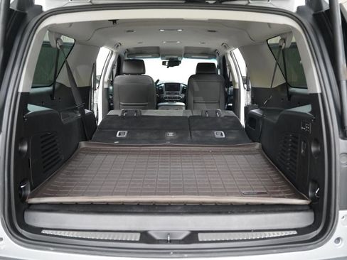 Used 2019 Chevrolet Suburban LT w/ RST Edition image 40