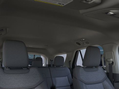 New 2026 Ford Explorer Active RWD image 22