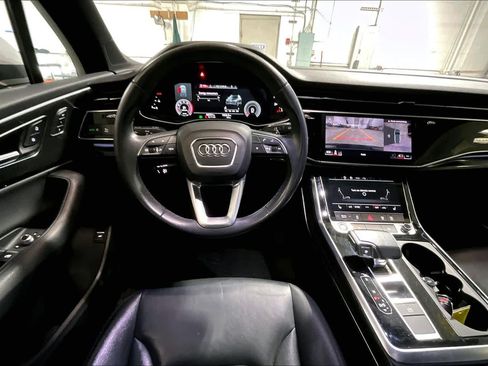 Used 2021 Audi Q7 3.0T Premium Plus w/ Premium Plus Package AWD/4WD image 6