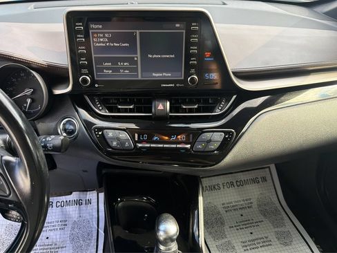 Used 2019 Toyota C-HR Limited FWD image 12