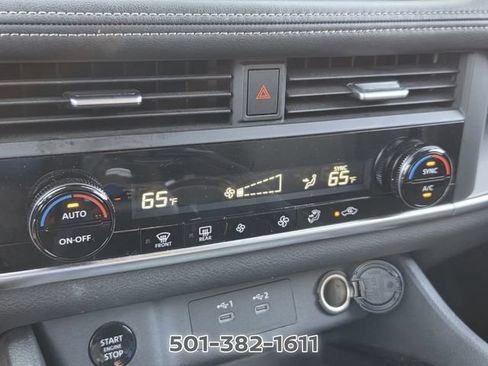 Used 2025 Nissan Rogue SV FWD image 21