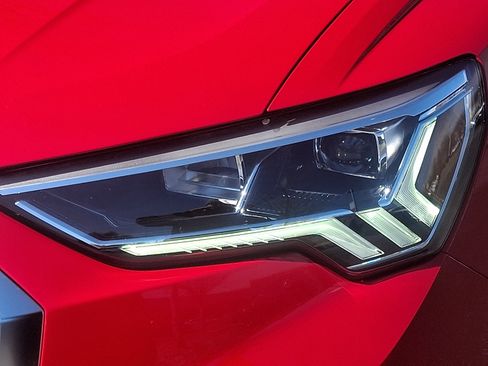 Used 2022 Audi Q3 2.0T Premium Plus image 9