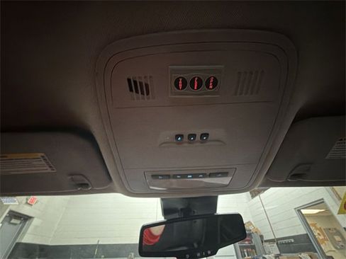 Used 2013 Buick LaCrosse Leather image 21