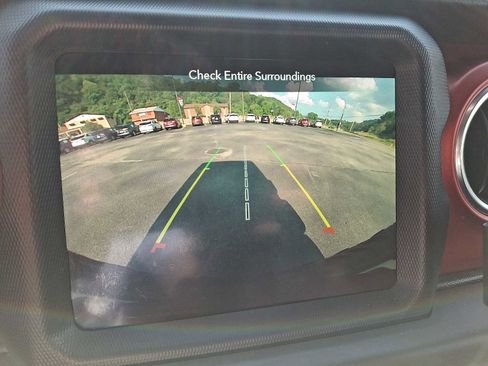 Used 2022 Jeep Wrangler Unlimited Rubicon w/ Cold Weather Group image 21