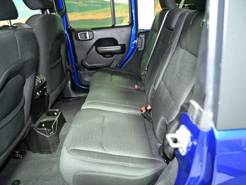 Used 2018 Jeep Wrangler Unlimited Sport S image 43