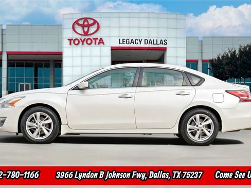 Used 2014 Nissan Altima 2.5 SV FWD image 6