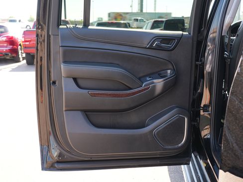 Used 2020 GMC Yukon XL SLT w/ Enhanced Security Package AWD/4WD image 19