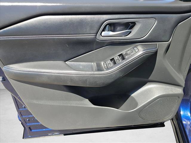 Used 2026 Nissan Rogue SL FWD image 19