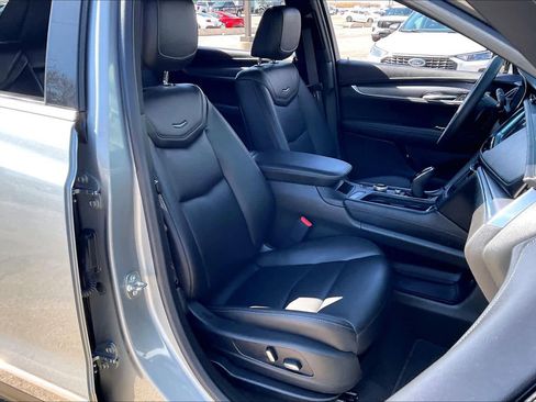 Used 2024 Cadillac XT5 Luxury image 8