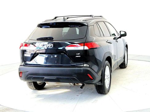 Used 2023 Toyota Corolla Cross LE w/ Moonroof Package image 5