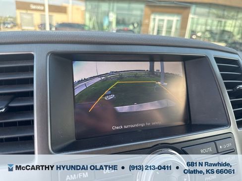 Used 2015 Nissan Armada Platinum w/ 2nd Row Captain Seat Package AWD/4WD image 9
